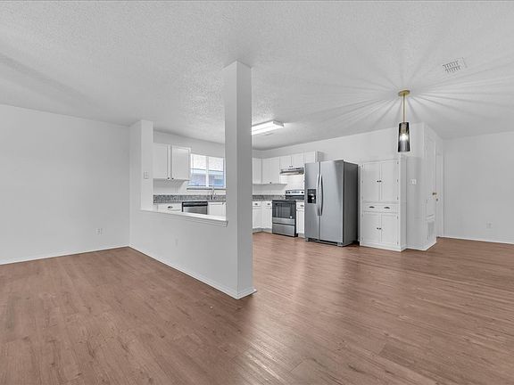 5th image of 2460 Mallory Ln