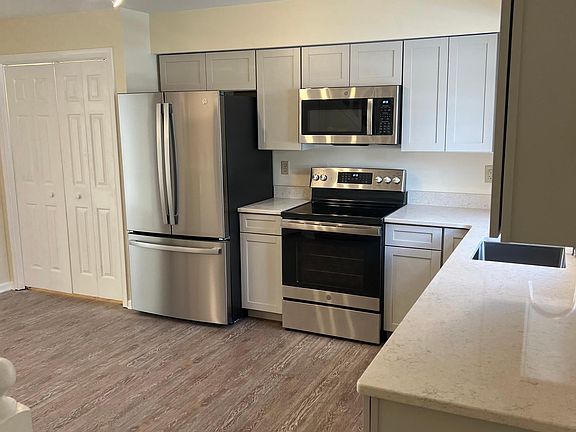 All brand new GE appliances with new Quartz countertops.