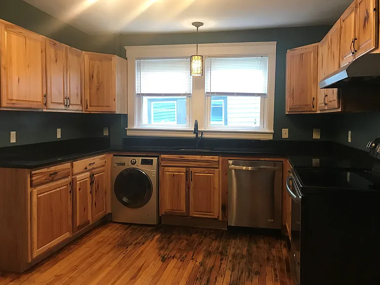 105 Grant St #1 — Photo 9