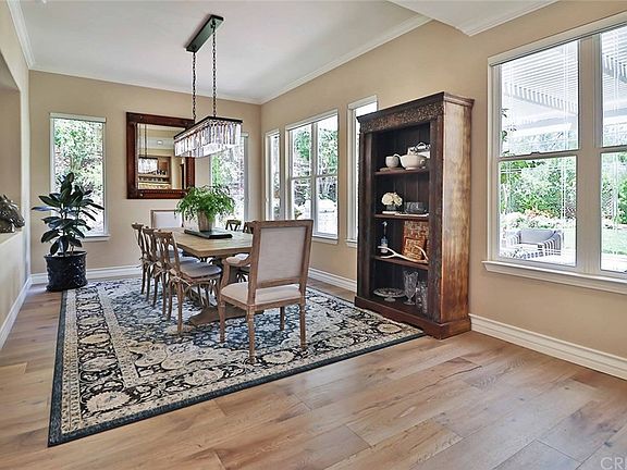 5th image of 1068 N Country Club Dr