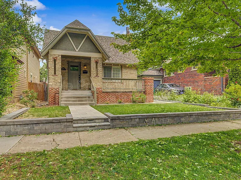 2514 Clermont St — Photo 1