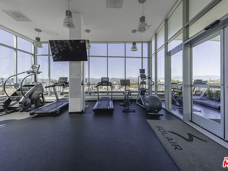 3785 Wilshire Blvd #1607 — Photo 43