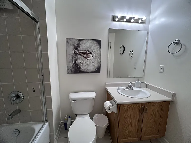 Hobbs Cres — Photo 9
