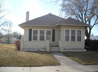 512 Laramie Ave, Hemingford, NE 69348