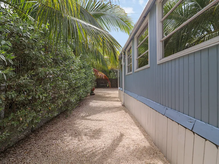 168 Sunset Ln — Photo 25