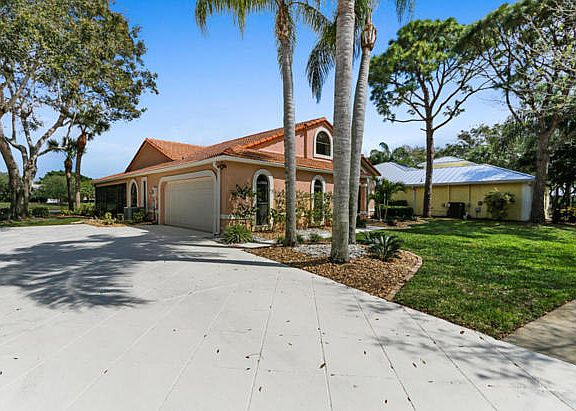 2nd image of 18805 Misty Lake Dr