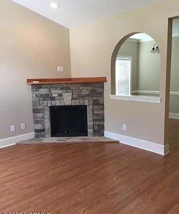 4th image of 3325 Ellsworth Dr #A