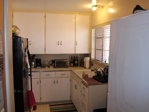 5th image of 101 S Clarkson St