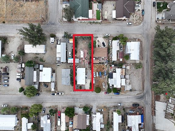 5th image of 15246 Plum St