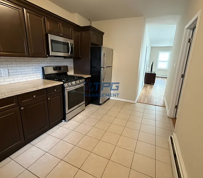 112-114 Walter St #114-1 — Photo 4