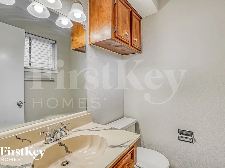 18742 Glen Briar Ln — Photo 10