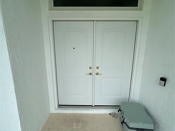3rd image of 29 FAIRWAY ROAD