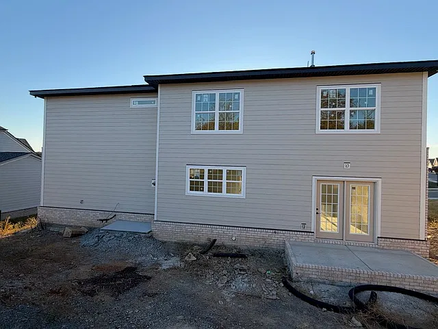4 bed, 2650 sqft, $2,600 — Photo 3