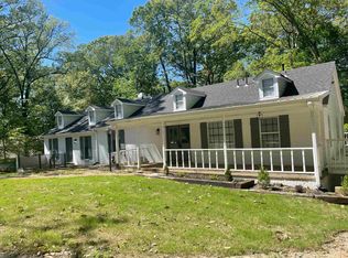 5690 Spring Lake Rd, Bartlett, TN 38135