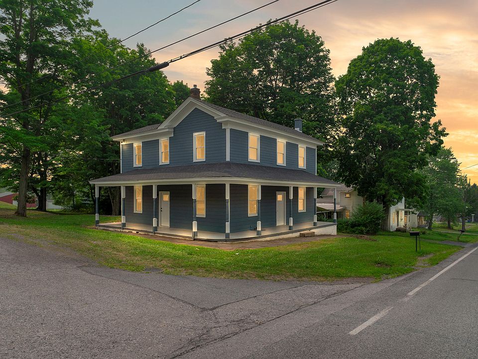 1st image of 252 Simpson St