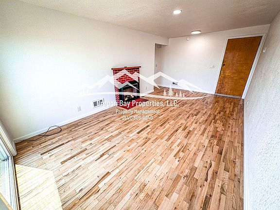 3rd image of 544 N 2nd St #3