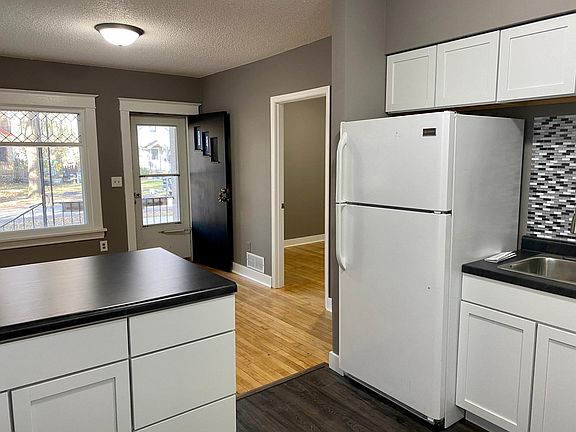 2nd image of 2825 32nd Ave S #1