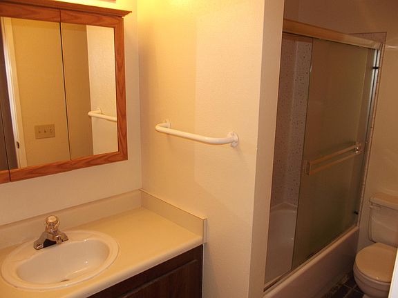 3rd image of 4731 176th St SW APT K4