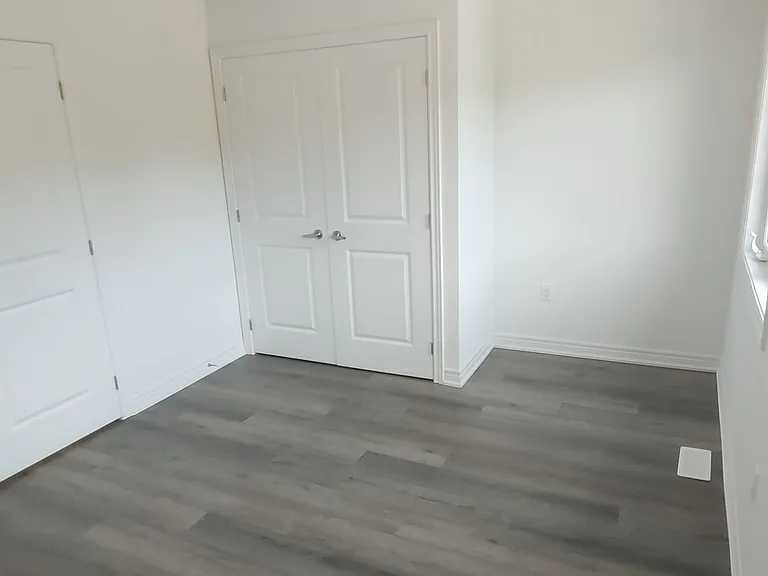 120 Court Dr #65 — Photo 16