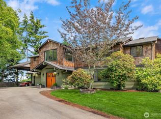 15194 Sunrise Dr NE, Bainbridge Island, WA 98110