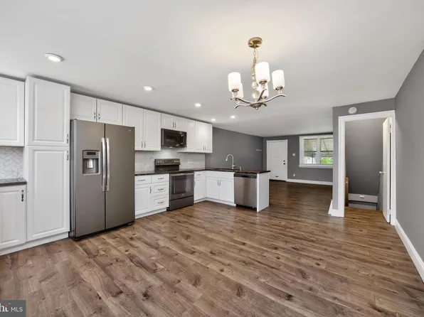 317 Westbrook Dr, Clifton Heights, PA 19018