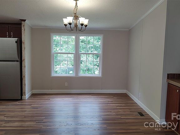 4th image of 119 Silvermere Dr #17