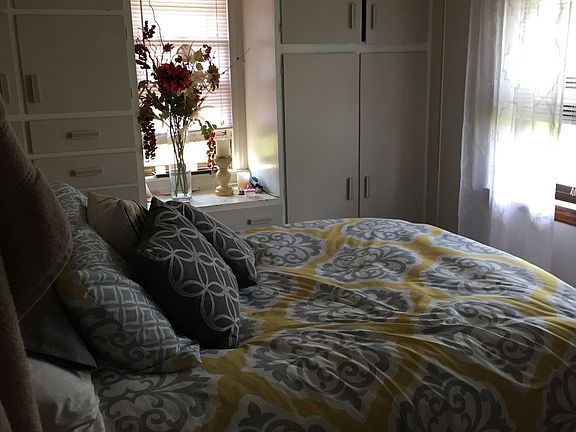 3rd image of 154 College Ave NE APT 3