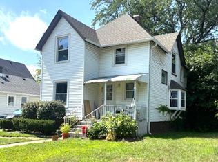 2712 Elizabeth Ave, Zion, IL 60099