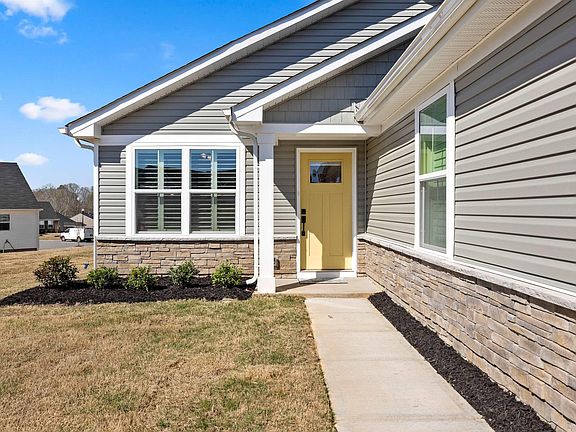 4th image of 835 Moss Cove Ct