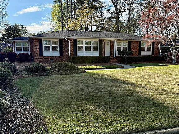 2nd image of 607 Canterbury Dr