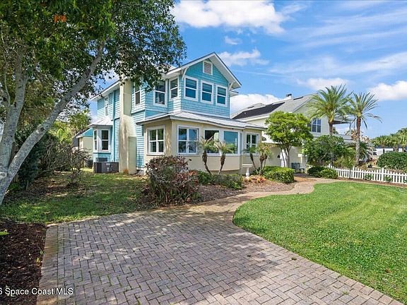 2nd image of 1110 Riverside Dr