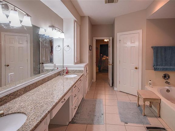 5th image of 20714 Sea Pine Dr