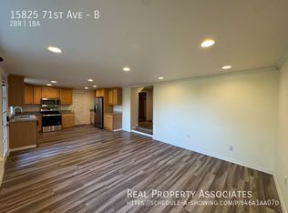 15825 71st Ave NE #B, Kenmore, WA 98028