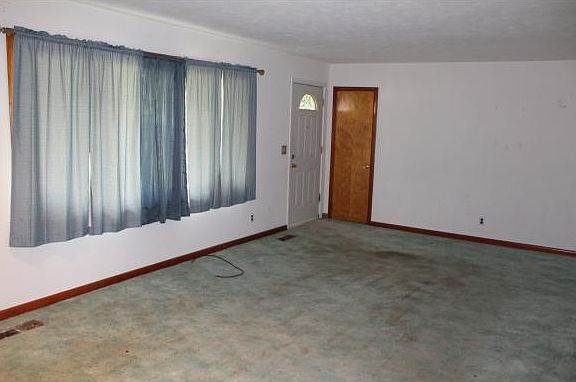 5th image of 306 Kaywood Ave