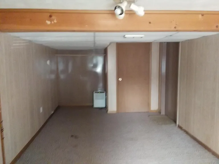 450 W Water St — Photo 18