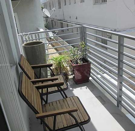 3rd image of 1545 Euclid Ave APT 2M