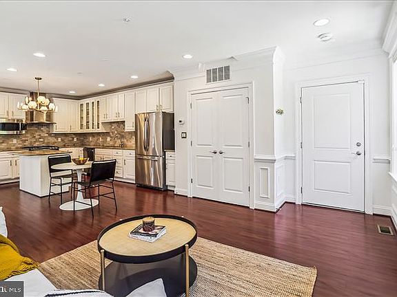 5th image of 5231 Connecticut Ave NW #102