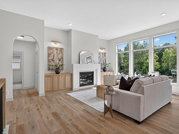 5th image of 822 155th Ln NW