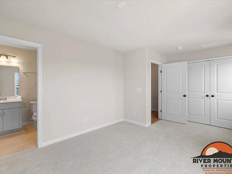 2006 Kyles Way — Photo 15