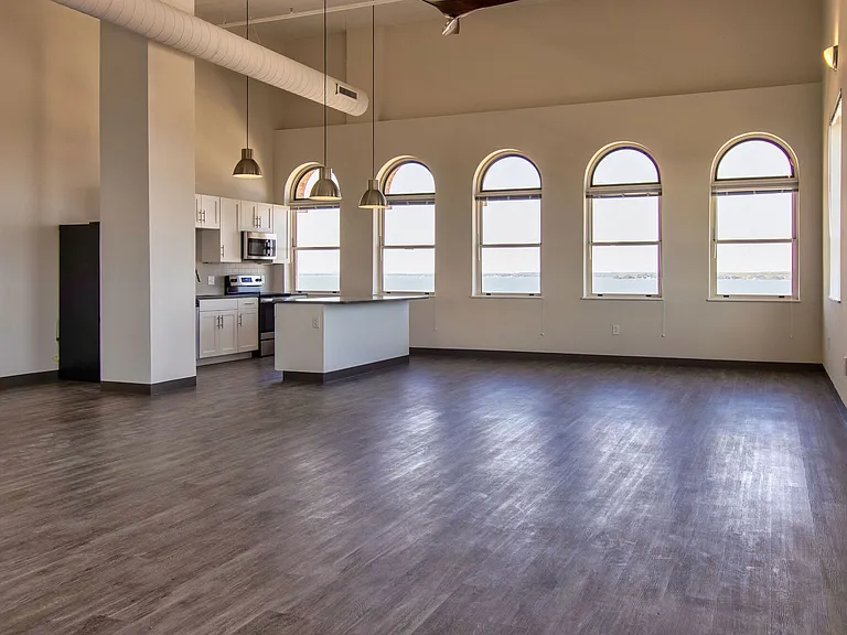 Feick Building — Photo 27