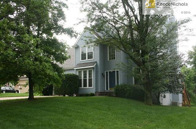 Welcome home to 15826 Maple Street in Overland Park,, Kansas.  S