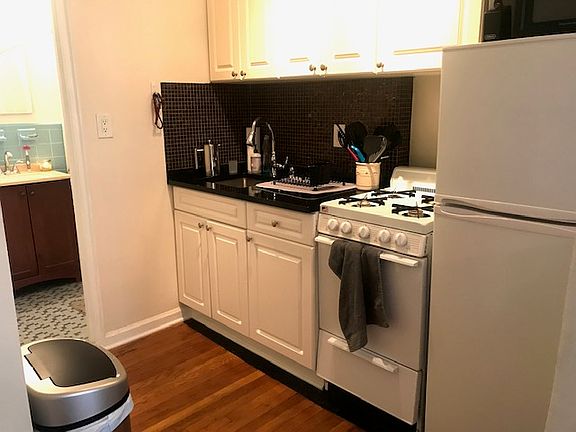 5th image of 1494 2nd Ave APT 3A