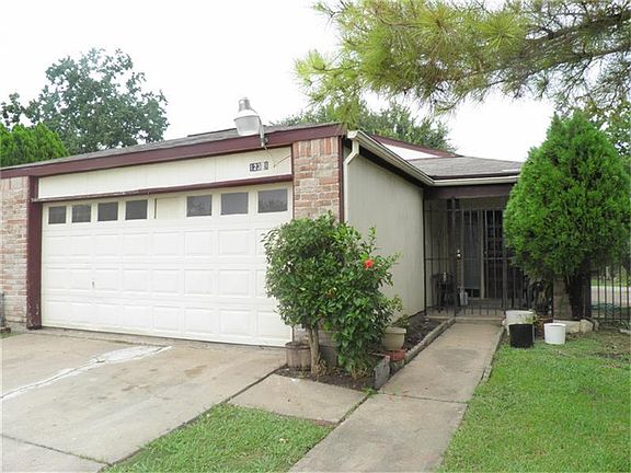 2nd image of 12379 Wellington Park Dr