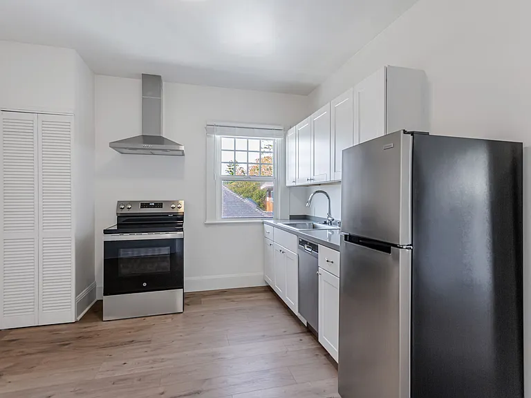110 Bodega Ave #A — Photo 3