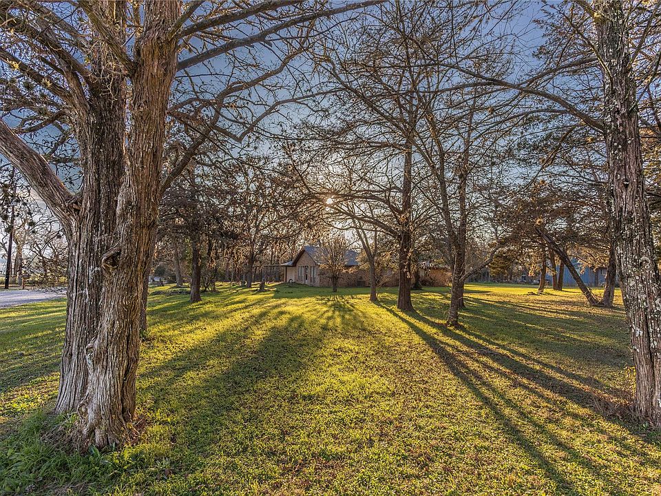 1st image of 125 Forrest Ln