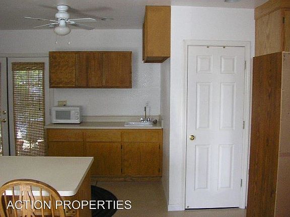 5th image of 118 Sierra Blvd