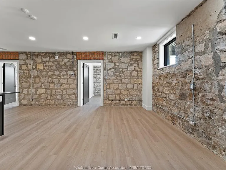 247 Brock St #102 — Photo 20