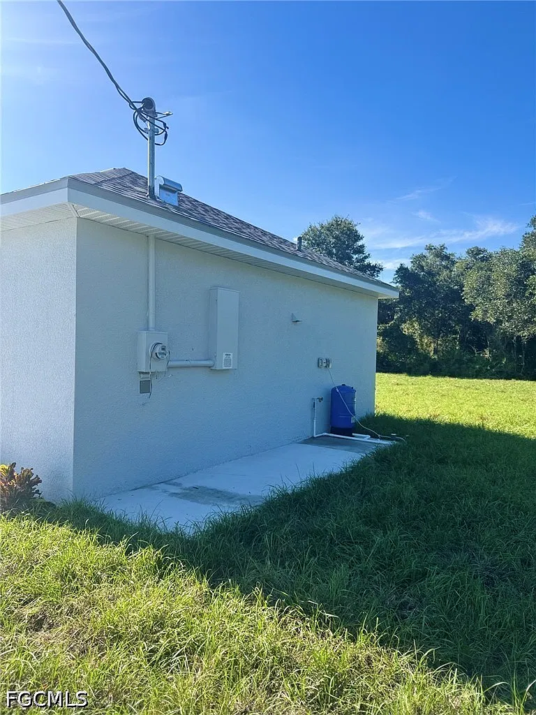 2 bed, 1.0 bath, 715 sqft, $1,550 — Photo 3