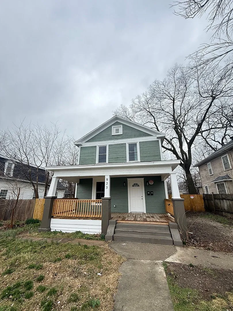 823 N Main — Photo 2