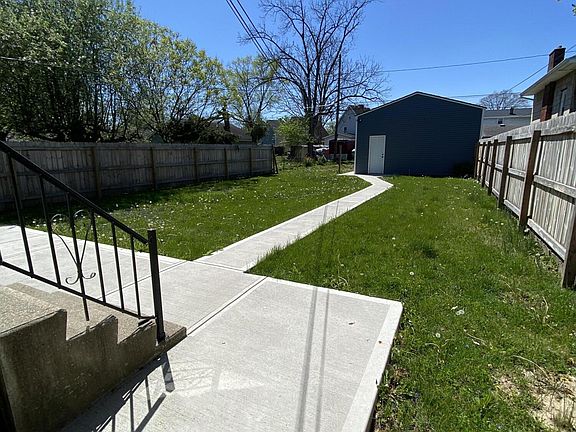 5th image of 689 S Eureka Ave